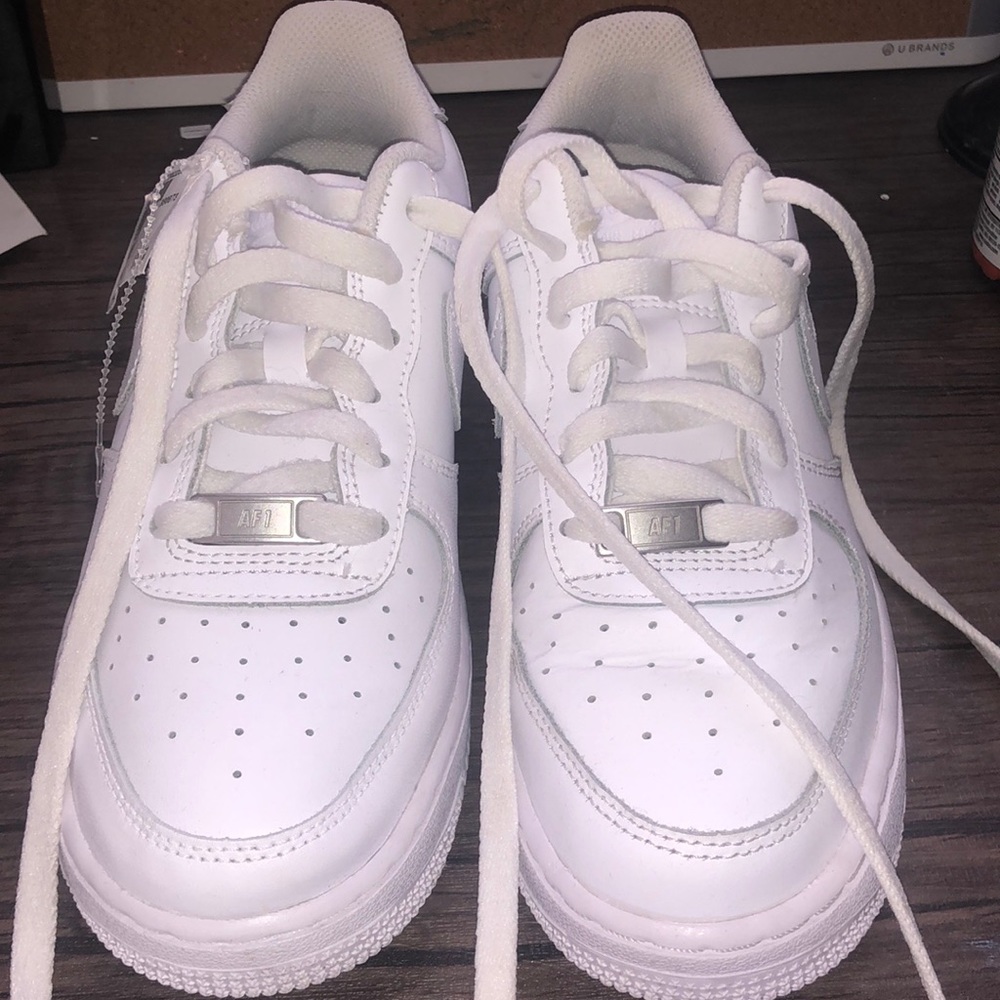 white AF1